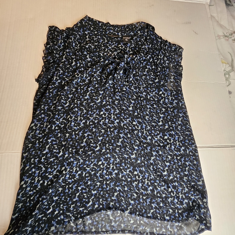 New York and Company Women Top Size Large